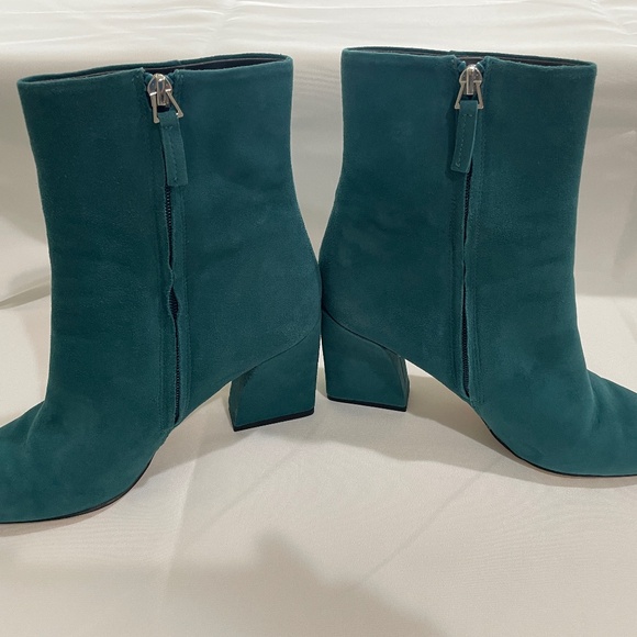 Franco Sarto Teal Suede Block Heel Pointed Toe Ankle Boots - US 9M - Picture 1 of 6